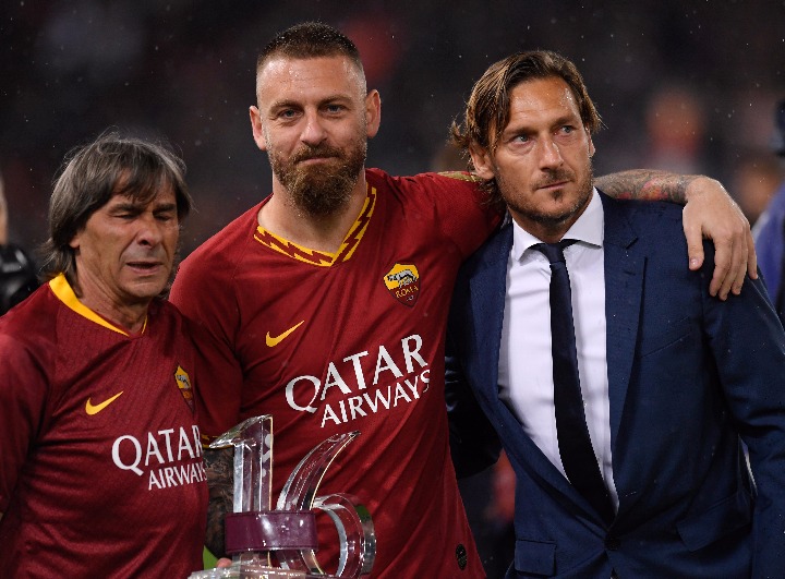 罗马双雄,欧战赛场演德比,穆里尼奥再遇劲敌    罗马双雄,欧战赛场演德比,穆里尼奥再遇劲敌